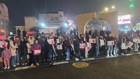 ضد الجريمة: مئات الطلاب وأهاليهم يتظاهرون في سخنين